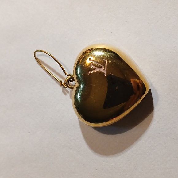 Louis Vuitton Strawberry and Heart shape earrings - Picture 4 of 6